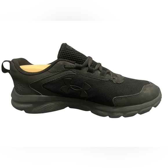 Black under armour charged assert runners size 9 - Picture 8 of 10